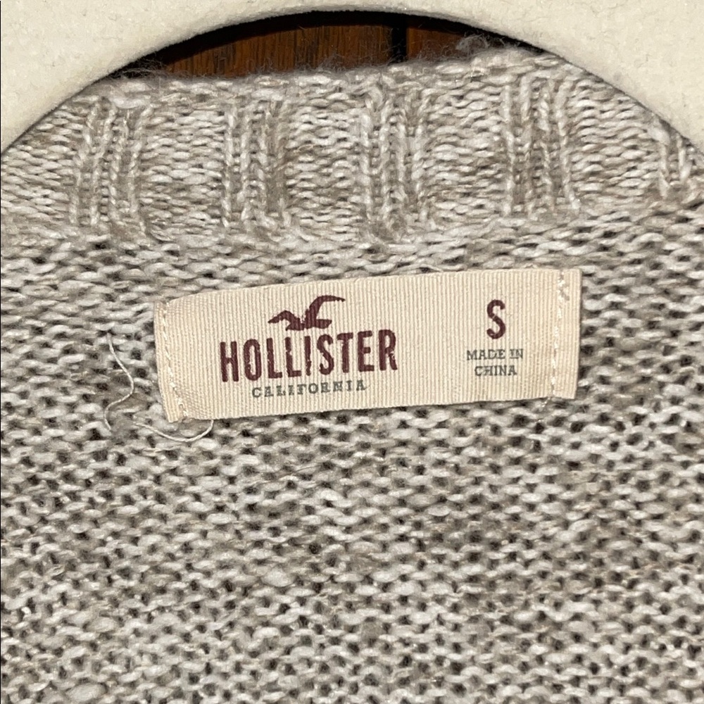 Hollister Gray and Pink Geometric Cardigan - Picture 2 of 4